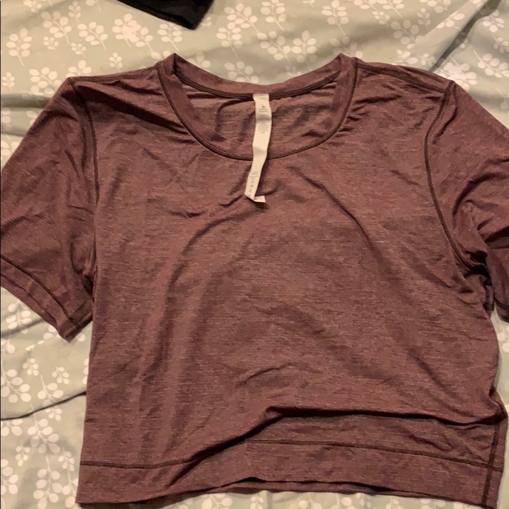 Crop top workout shirt